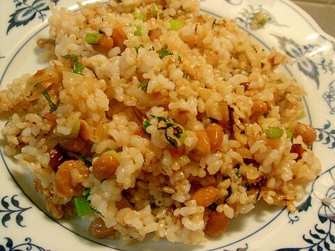きゅうりのキューちゃんと納豆の玄米チャーハン